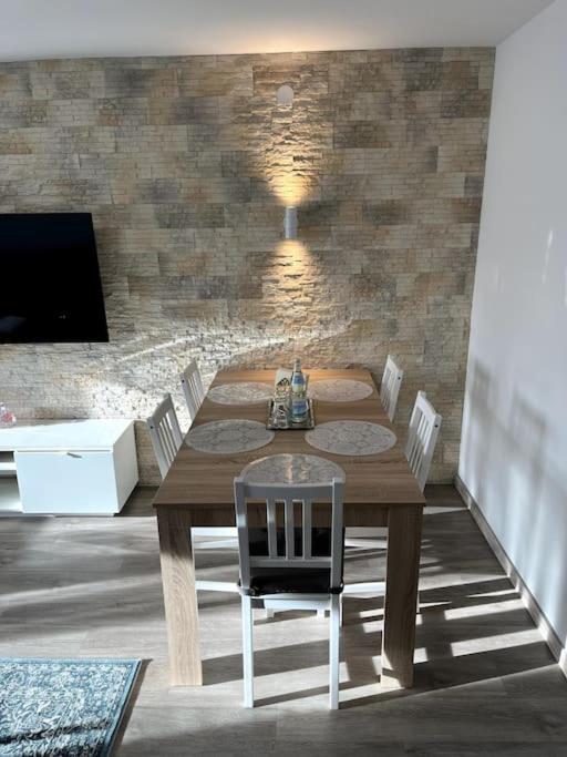 Familienwohnung Naehe Europapark, Messe, Gifiz See ออฟเฟนบูร์ก ภายนอก รูปภาพ
