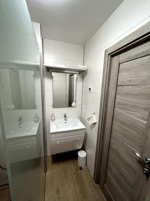 Familienwohnung Naehe Europapark, Messe, Gifiz See ออฟเฟนบูร์ก ภายนอก รูปภาพ